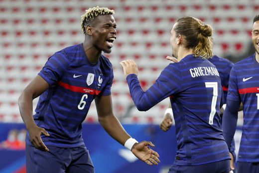 Extravagantní záložník Paul Pogba reprezentuje Francii. Extravagantní záložník Paul Pogba reprezentuje Francii.