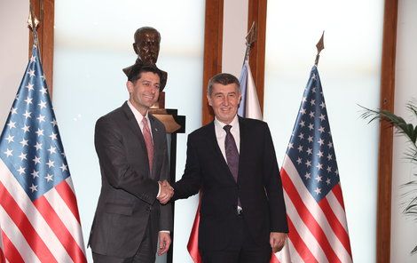 Třetí muž politiky v USA Paul Ryan přicestoval do Česka, na Úřadě vlády se sešel s premiérem v demisi Andrejem Babišem (26.3.2018)