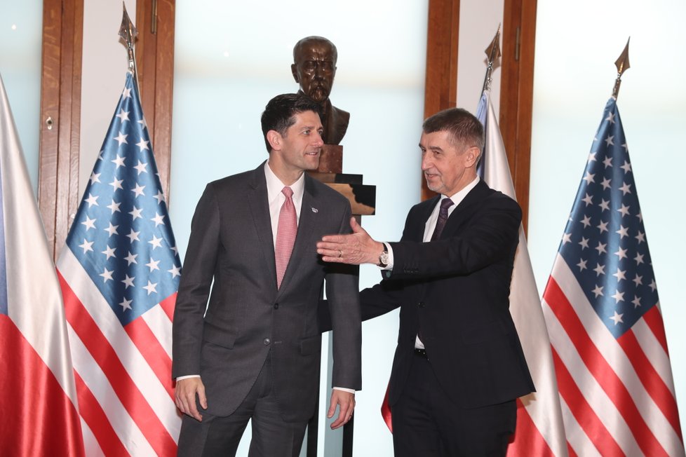 Třetí muž politiky v USA Paul Ryan přicestoval do Česka, na Úřadě vlády se sešel s premiérem v demisi Andrejem Babišem (26. 3. 2018).