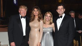 Paul Ryan s manželkou Jannou a s Donaldem Trumpem s jeho ženou Melanií