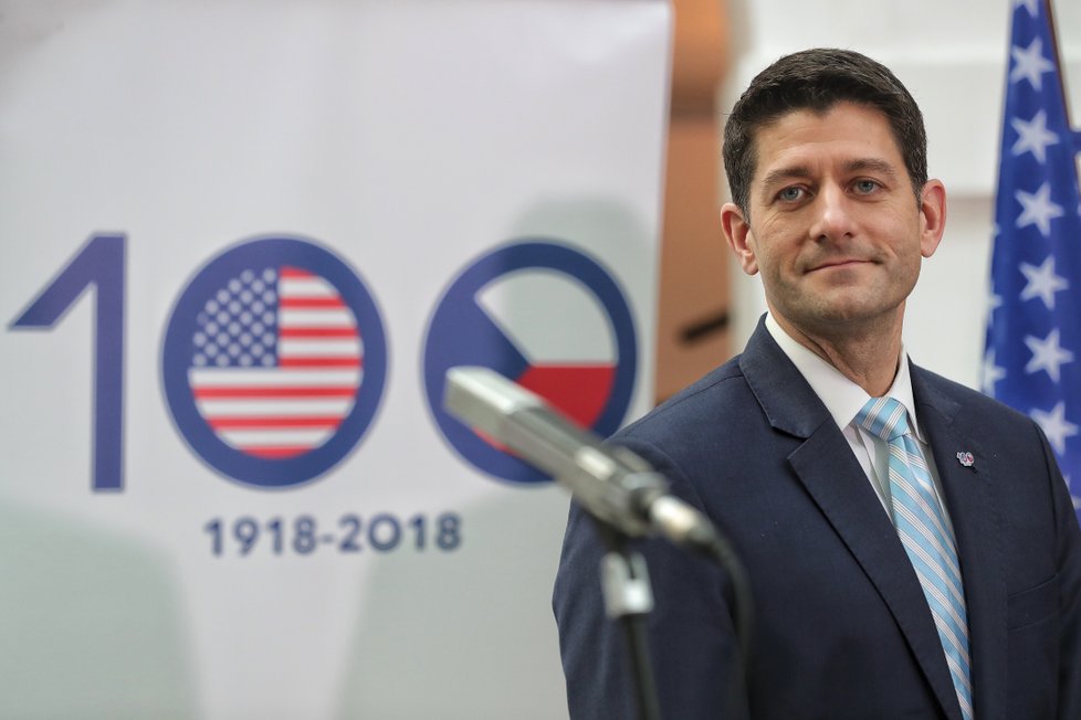 Paul Ryan při návštěvě Česka: Tiskovka v novinářském atriu