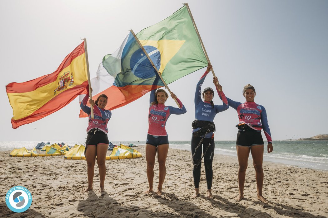 Paula Novotná je nejlepší českou závodnicí v kiteboardingu. Patří do špičky Světového poháru