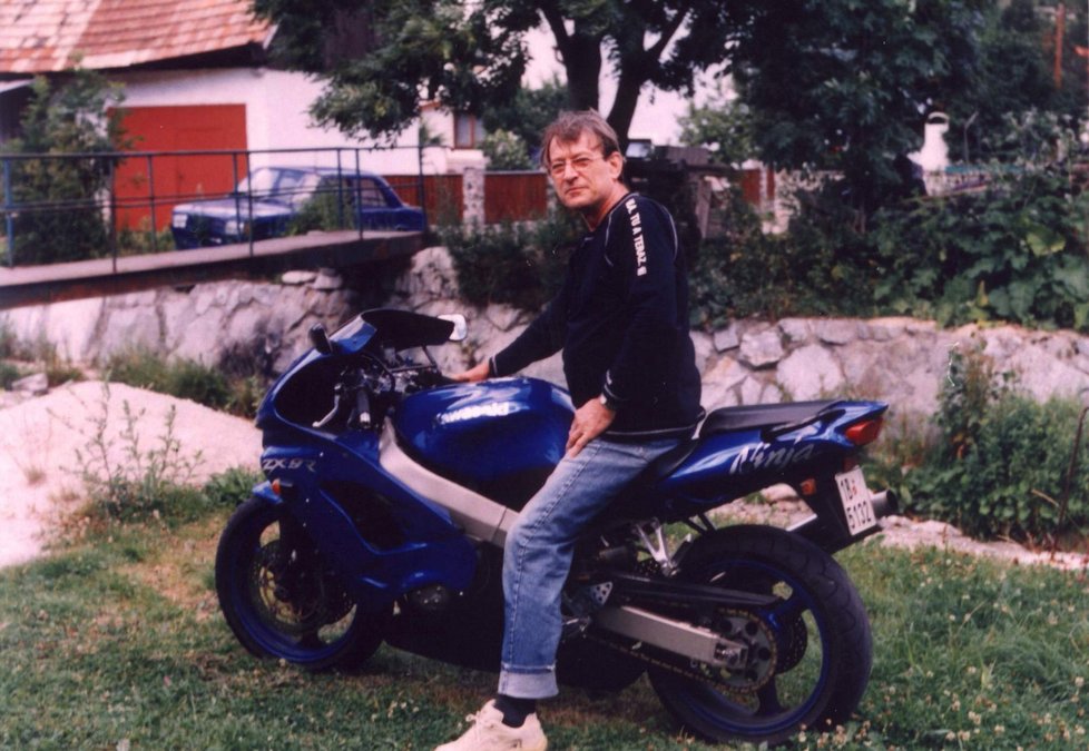 Aloiz Vychodil jezdil na motorce rád nejen v mládí.