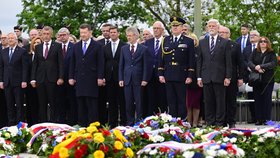 Prezident Pavel, premiér Babiš, ministr obrany a další politici a představitelé armády si na Vítkově připomněli 81. výročí konce války.