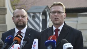 Pavel Bělobrádek a Jan Bartošek (KDU-ČSL) tvořili delegaci v Lánech na jednání s prezidentem Zemanem