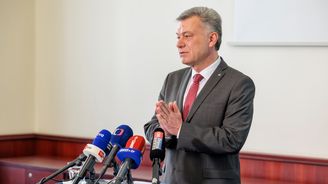 ÚS smetl stížnost exministra Blažka v bitcoinové kauze. Spěch policie ani medializace ústavní práva neporušily ÚS smetl stížnost exministra Blažka v bitcoinové kauze. Spěch policie ani medializace ústavní práva neporušily