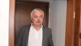 Kmotr ODS Pavel Dlouhý u soudu tvrdil, že jel maximálně stovkou.