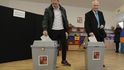 Pavel Fischer hlasuje v prezidentských volbách