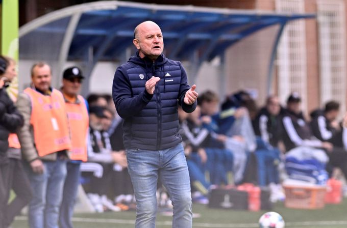Hoftych: Appiah prý bude lepší než Ayaosi. Tak se ukaž! Petruta do Baníku už v zimě? Hoftych: Appiah prý bude lepší než Ayaosi. Tak se ukaž! Petruta do Baníku už v zimě?