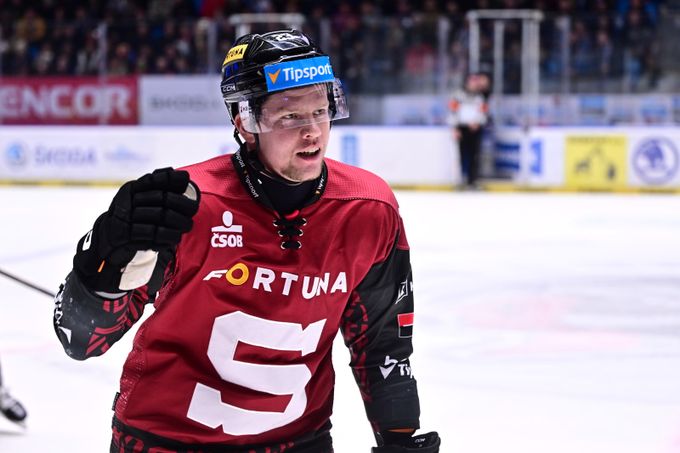 ONLINE: Hradec Králové - Sparta 0:0. Sesadí Pražané Třinec z čela? Kladno hostí Kometu ONLINE: Hradec Králové - Sparta 0:0. Sesadí Pražané Třinec z čela? Kladno hostí Kometu