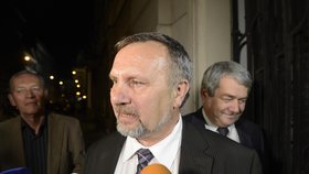 Šéf poslanců KSČM Pavel Kováčik se nachází ve vážném stavu v nemocnici.