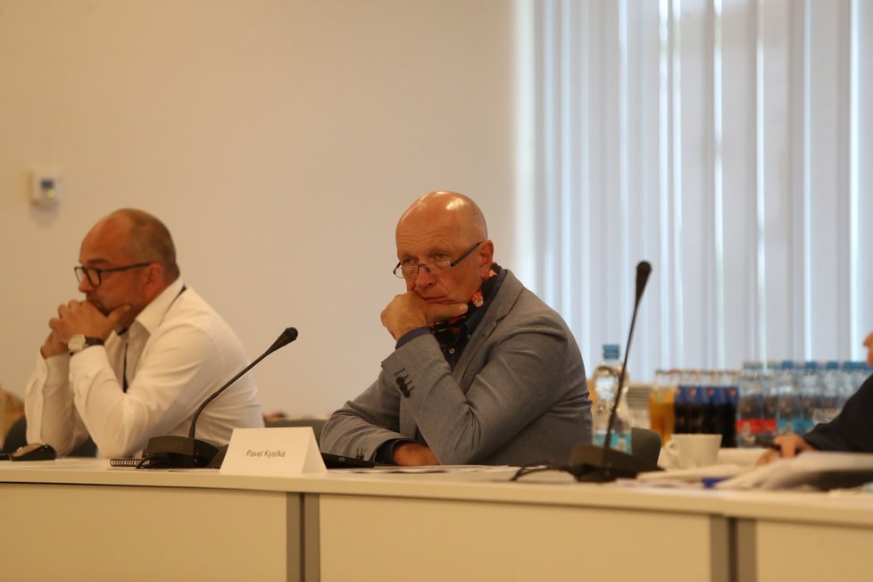 Radní Pavel Kysilka na jednání Rady ČT. (24.6.2020)