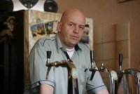 Zemřel herec Pavel Nečas (†59). Šokující zprávu přinesl pěvec Oldřich Kříž