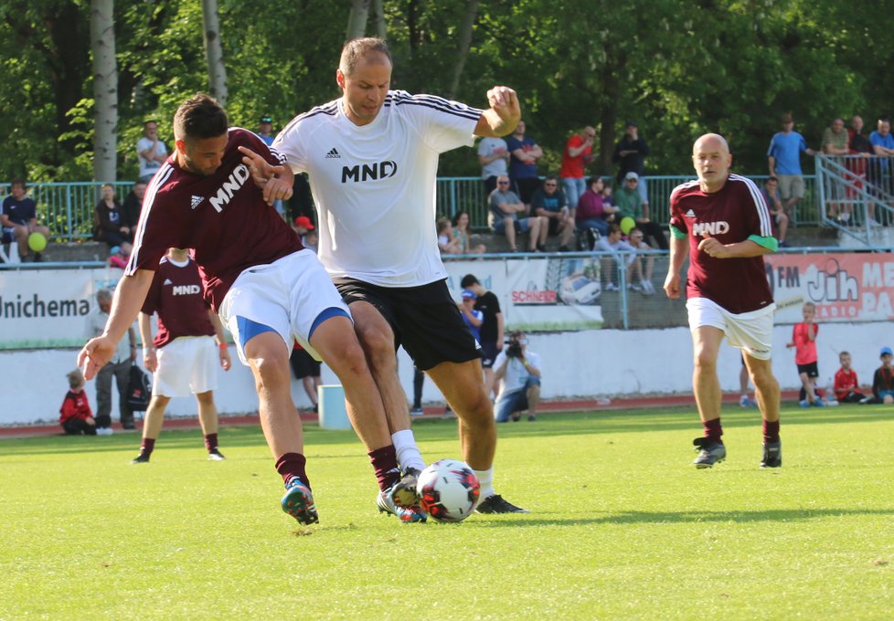 Vratislav Lokvenc patřil v Hodoníně mezi nejaktivnější hráče výběru Pavla Nedvěda.