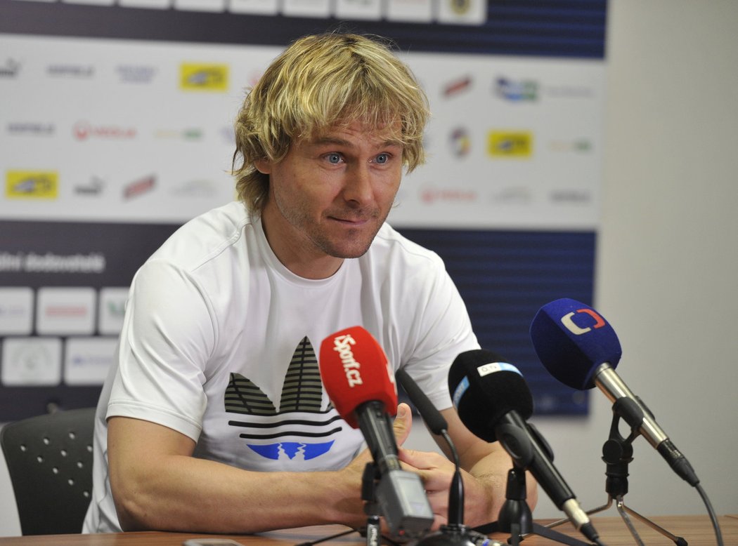 Legendární Pavel Nedvěd na tiskové konferenci v Plzni