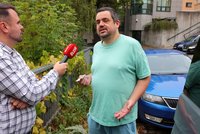 Návrat Novotného, „invaze“ revizorů, známý moderátor i pornoherec: Perličky z komunálek