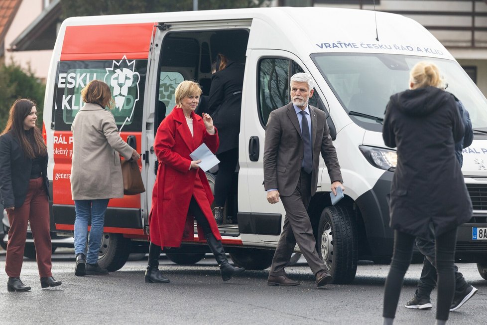 Prezidentský pár - Petr a Eva Pavlovi