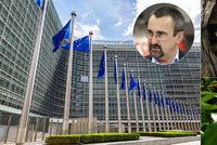 „EU překrucuje legislativu,“ zuří kvůli mývalům Poc a brání svůj hyacint