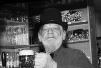 Smutek v divadle Járy Cimrmana: Smrt legendární postavy!