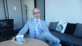 Europoslanec Pavel Telička ve své bruselské kanceláři