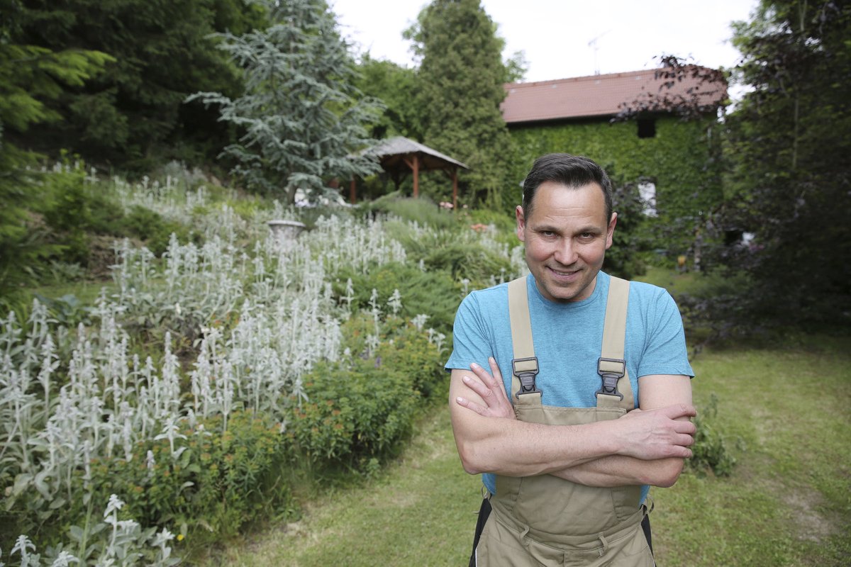 Pavel Vítek je nadšeným kuchařem i zahradníkem.