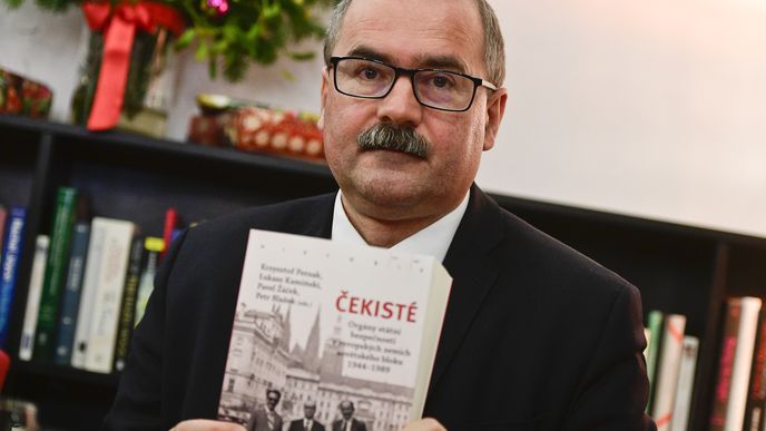 Poslanec ODS Pavel Žáček je historikem a někdejším prvním ředitelem ÚSTR