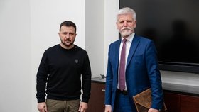 Petr Pavel a Volodymyr Zelenskyj na summitu Trojmoří. (11. 4. 2024)