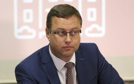 Nejvyšší státní zástupce Pavel Zeman podal rezignaci.