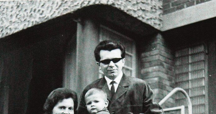Teplice nad Bečvou 1968 – manželé se syny Karlem (vpravo) a Markem