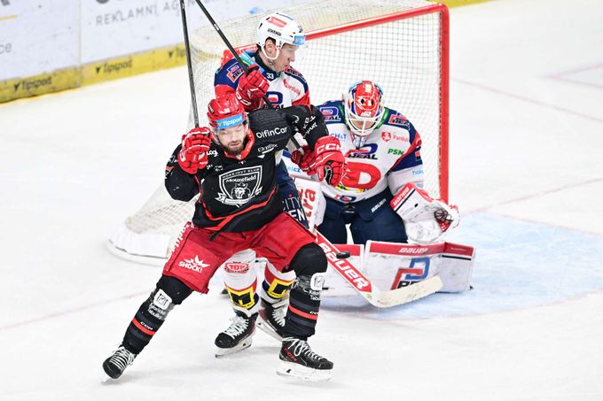 ONLINE: Hradec - Pardubice 0:0. Boleslav hostí Kladno, potvrdí Oceláři formu? ONLINE: Hradec - Pardubice 0:0. Boleslav hostí Kladno, potvrdí Oceláři formu?