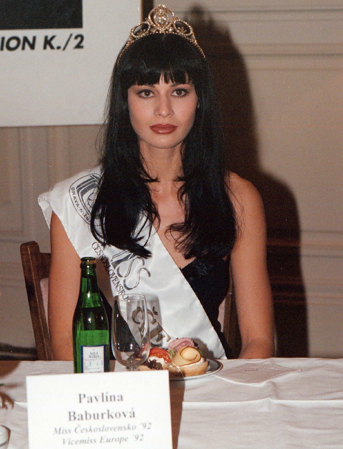 1992 Pavlína coby vítězka Miss Československo.  