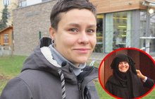 Muslimské odpadlici Pavlíně hrozí smrt: Zradila islám a v bezpečí není ani dcera...