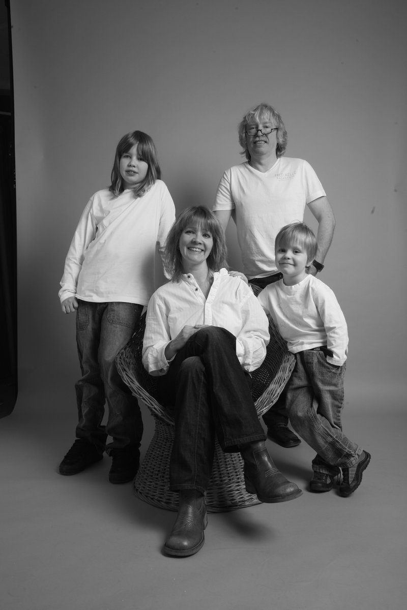 Pavlína Mourková se svým partnerem Jankem a dvěma syny: patnáctiletým Matějem (vlevo) a sedmiletým Adamem (vpravo).