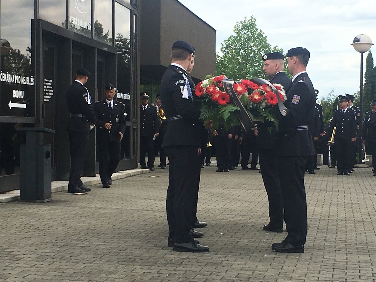 Poslední rozloučení s ostravským policistou Pavolem K. (†31), kterého v Praze zabila zfetovaná a opilá řidička Jitka R. 