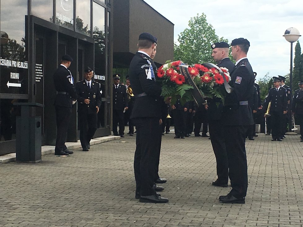 Poslední rozloučení s ostravským policistou Pavlem K. (†31), kterého v Praze zabila zfetovaná a opilá řidička Jitka R.