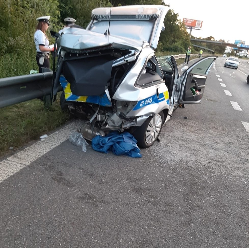 Při tragické nehodě na pražské magistrále zemřel policista Pavol K. (†31). Do služebního auta, kde seděl,  narazila opilá  a zfetovaná řidička Jitka R.