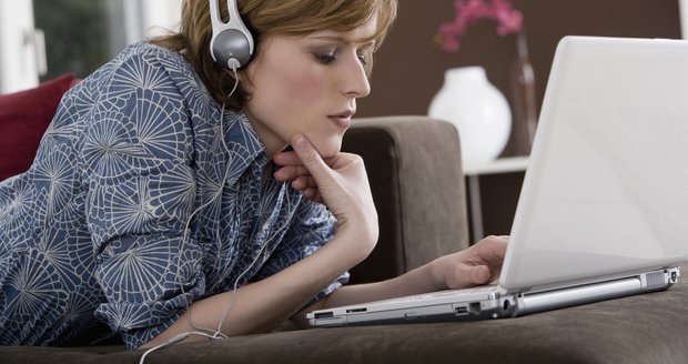 Nakupujte přes internet s až 90% slevou! Doslova za hubičku na Slevišti ženy najdou i řadu zeštíhlijících a kosmetických procedur.