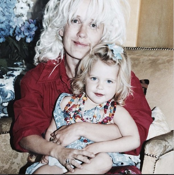 Peaches Geldof se svou matkou, která zemřela na předávkování heroinem, když bylo Peaches 11 let.