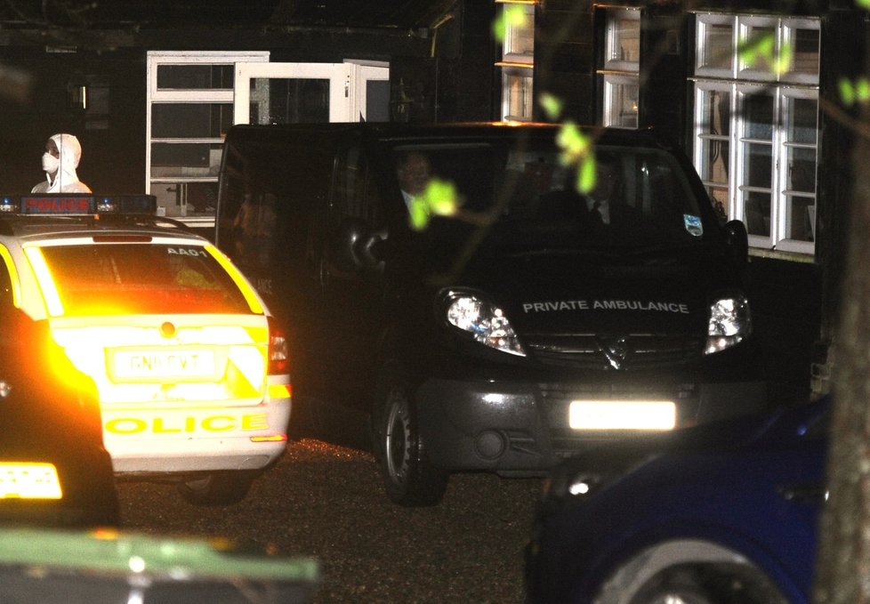 V ponděli 7.4. odpoledne našli policisté mrtvou v jejím domě v Kentu.