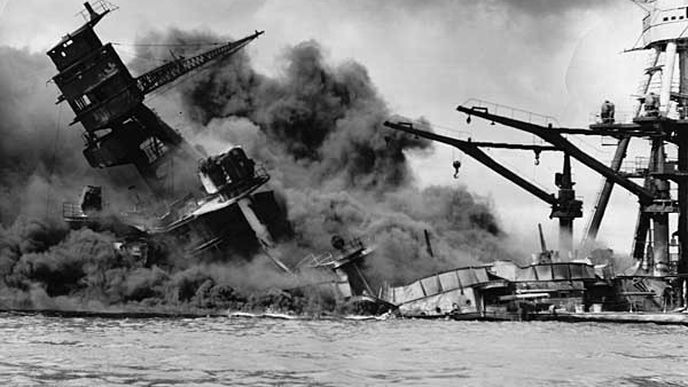 7. prosince 1941 zaútočila japonská letadla na přístav Pearl Harbor.