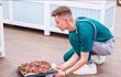Vítěz soutěže třetí řady Peče celá země - Vojtěch Vrtiška. Vítěz soutěže třetí řady Peče celá země - Vojtěch Vrtiška.
