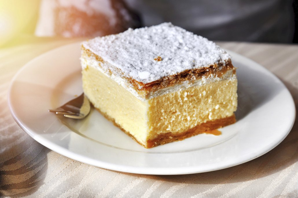Klasický kremeš je tradiční dezert Slovenska, Maďarska a dalších slovanských zemí