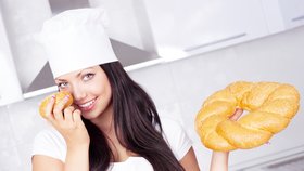 Recepty na skvělé domácí pečivo: Upečte si houstičky, rohlíky nebo croissanty!