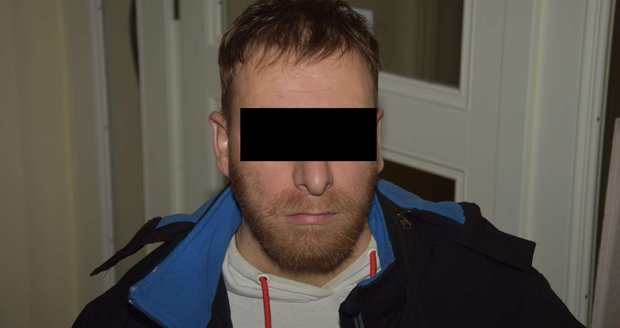Za zneužívání chlapců ve věku 12 až 14 let dostal pečovatel Milan K. (42) podmínku a musí podstoupit sexuální léčbu. Za zneužívání chlapců ve věku 12 až 14 let dostal pečovatel Milan K. (42) podmínku a musí podstoupit sexuální léčbu.