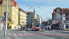 Křenová ulice v Brně. Tady praktikoval pedofil orální sex s miminkem.
