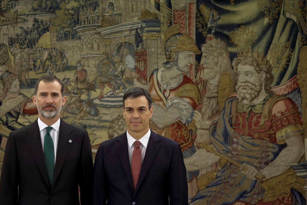 Španělský král Felipe VI. a nový španělský premiér Pedro Sánchez.