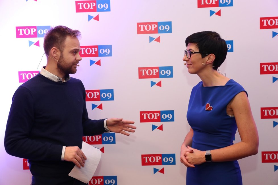 Markéta Pekarová Adamová při svém první rozhovoru pro Blesk Zprávy po svém zvolení předsedkyní TOP 09. Poprvé v desetileté historii strany stala v jejím čele žena. (24. 11. 2019)
