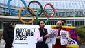Vedle fanoušků olympiády je i mnoho kritiků upozorňujících na porušování lidských práv.
