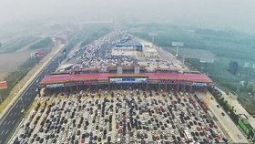 Dopravní kolaps v čínském Pekingu.