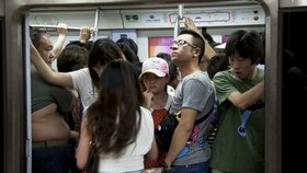 Pokud bude současný stav pokračovat, počet obyvatel začne v Číně brzy klesat